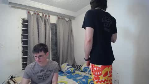 Scot y Patrick online show from February 24, 12:46 am