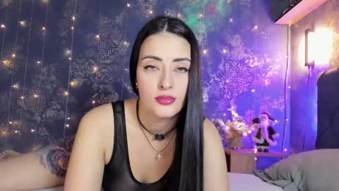 _thenightmoon_ online show from December 14, 1:56 am