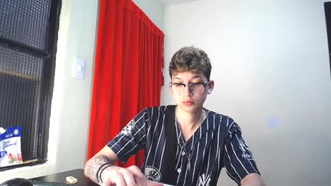 Thomas online show from February 4, 3:36 pm
