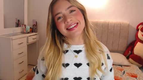 _tiffany1 online show from March 19, 2:39 am