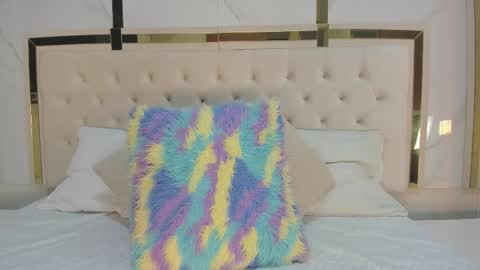 Rousse  online show from November 30, 6:59 pm