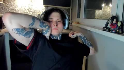 _torfin_ online show from February 1, 8:50 pm