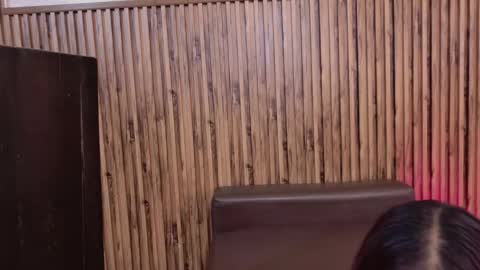 Veronica online show from November 4, 1:45 pm