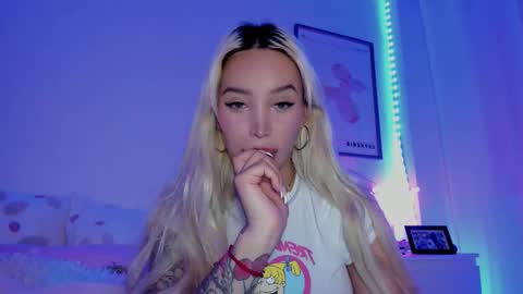   online show from March 12, 9:35 pm