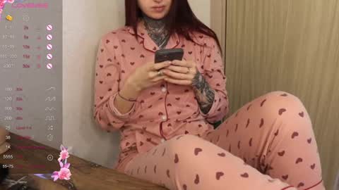 Snapshot of _viv1an_ chatting on March 9, 5:11 am Alis online show from March 9, 5:11 am