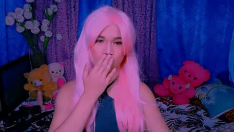 _xxlilly online show from April 15, 10:51 am