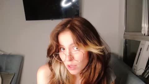 _yourcherrybomb online show from December 31, 8:59 am