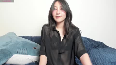 Snapshot of _yuriko chatting on December 30, 12:00 am Mia online show from December 30, 12:00 am