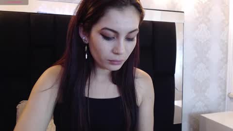 Yuyi online show from February 22, 5:24 pm