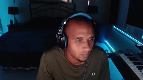 a4orce online show from October 3, 3:04 am