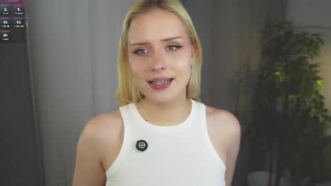 Molly online show from October 16, 3:11 pm