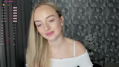 Adelina online show from November 21, 2:04 pm