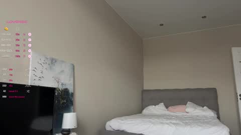 Mila and Jess online show from October 21, 8:41 am