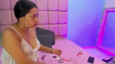 aaliyah__1 online show from February 18, 2:11 am