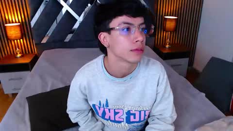 Aaron online show from October 6, 12:56 pm