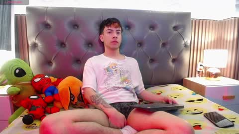 Aaron online show from February 6, 2:58 pm