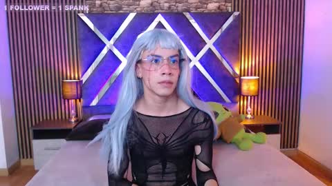 Aaron online show from October 27, 3:45 pm