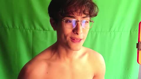 Aaron Ezequiel online show from June 3, 2:33 pm