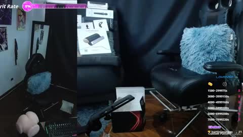 aaron_malikk online show from April 22, 9:11 pm