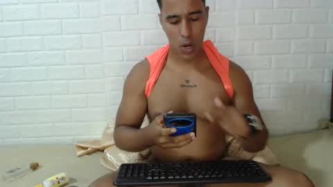 Snapshot of aaron_miller97 chatting on September 23, 3:50 pm Aaron Miller online show from September 23, 3:50 pm