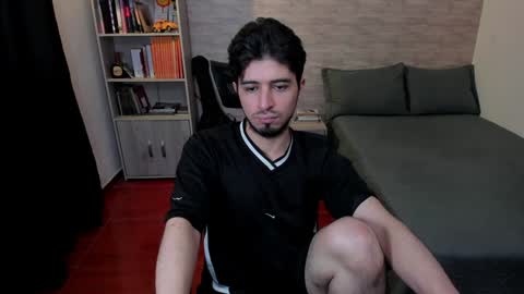Aaron online show from January 20, 9:11 pm