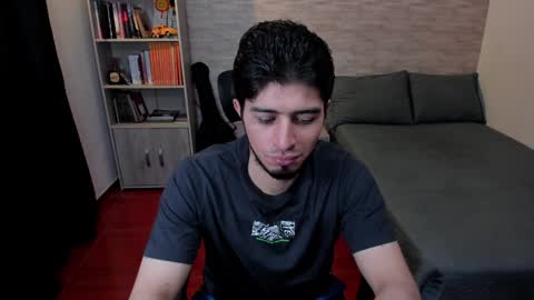 Aaron online show from January 26, 9:29 pm