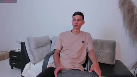 Aaron online show from January 9, 11:05 am