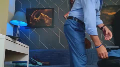 Aaron online show from September 26, 5:37 am