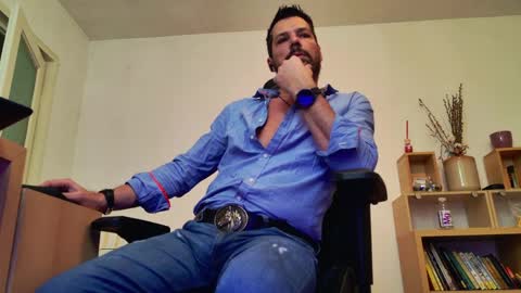 Aaron online show from April 11, 4:28 am