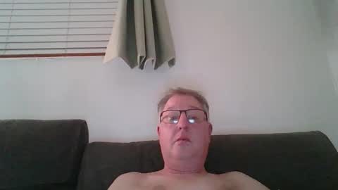 Aaron online show from February 25, 6:33 pm