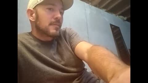Snapshot of aaronshere888888 chatting on September 10, 4:35 am aaronshere888888 online show from September 10, 4:35 am