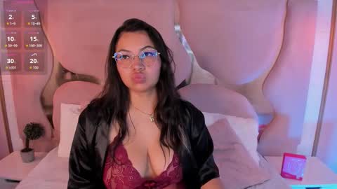 abbiejones_ online show from November 26, 12:13 pm