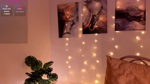 I want to make you addicted to me online show from December 4, 8:23 pm