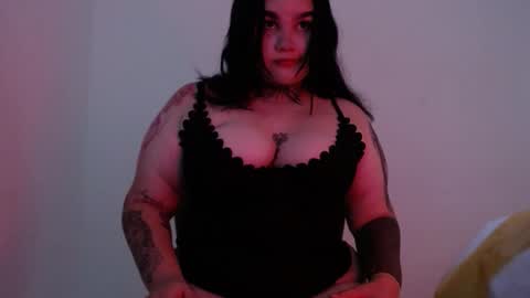 abby_hiltton online show from November 4, 7:21 am