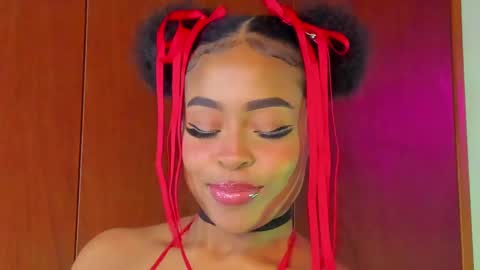 Simone    may online show from March 3, 11:56 pm