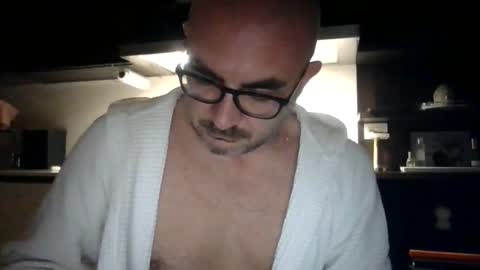 abeitaly81 online show from April 7, 8:33 pm