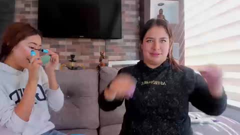 Abella online show from September 22, 1:48 pm