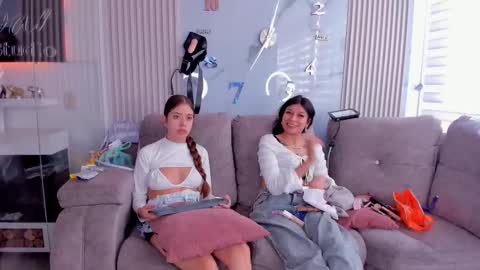 abella_as_ online show from March 21, 2:00 pm