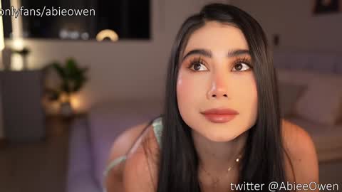 abie_owen online show from March 13, 11:41 pm