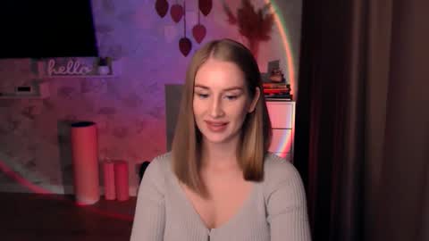 Anna online show from October 4, 8:06 pm