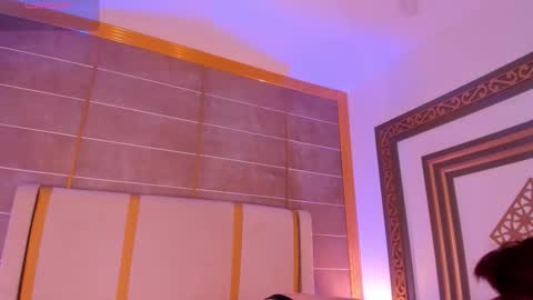    online show from November 27, 11:45 pm