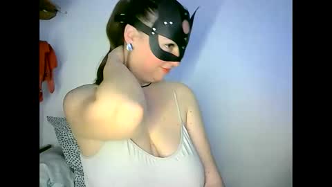 Snapshot of abigailove4u chatting on February 26, 2:41 am GoldenFish online show from February 26, 2:41 am