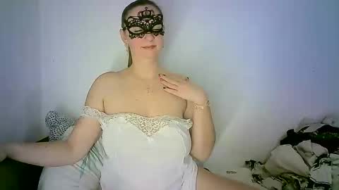 Snapshot of abigailove4u chatting on December 4, 8:45 pm GoldenFish online show from December 4, 8:45 pm