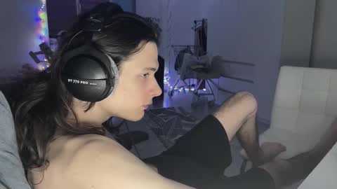 hi  cum in pvt noi extra tip online show from March 1, 2:21 pm