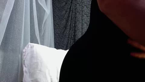 abril_bianchi online show from October 3, 1:48 am