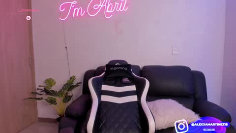 My name is Alexa. Please say hello I like to chat with you. If you have requests please use tip online show from January 14, 4:47 am