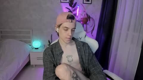 abslut online show from May 25, 5:41 pm