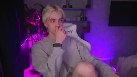 abslut online show from November 19, 3:22 pm