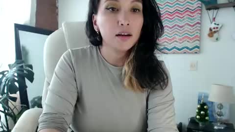 Aby online show from December 5, 5:44 pm