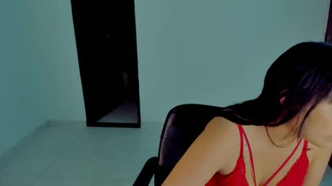 abyy_thomson online show from February 15, 1:52 am